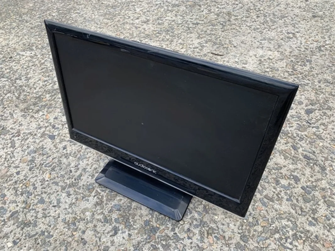تلویزیون استوک 21 اینچ آدیوسونیک مدل KM2120